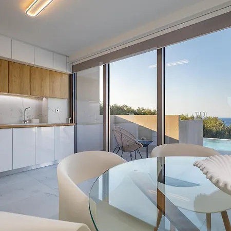 Villa Theo Luxury *