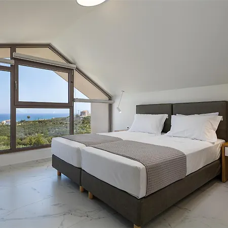 Theo Luxury Agia Marina
